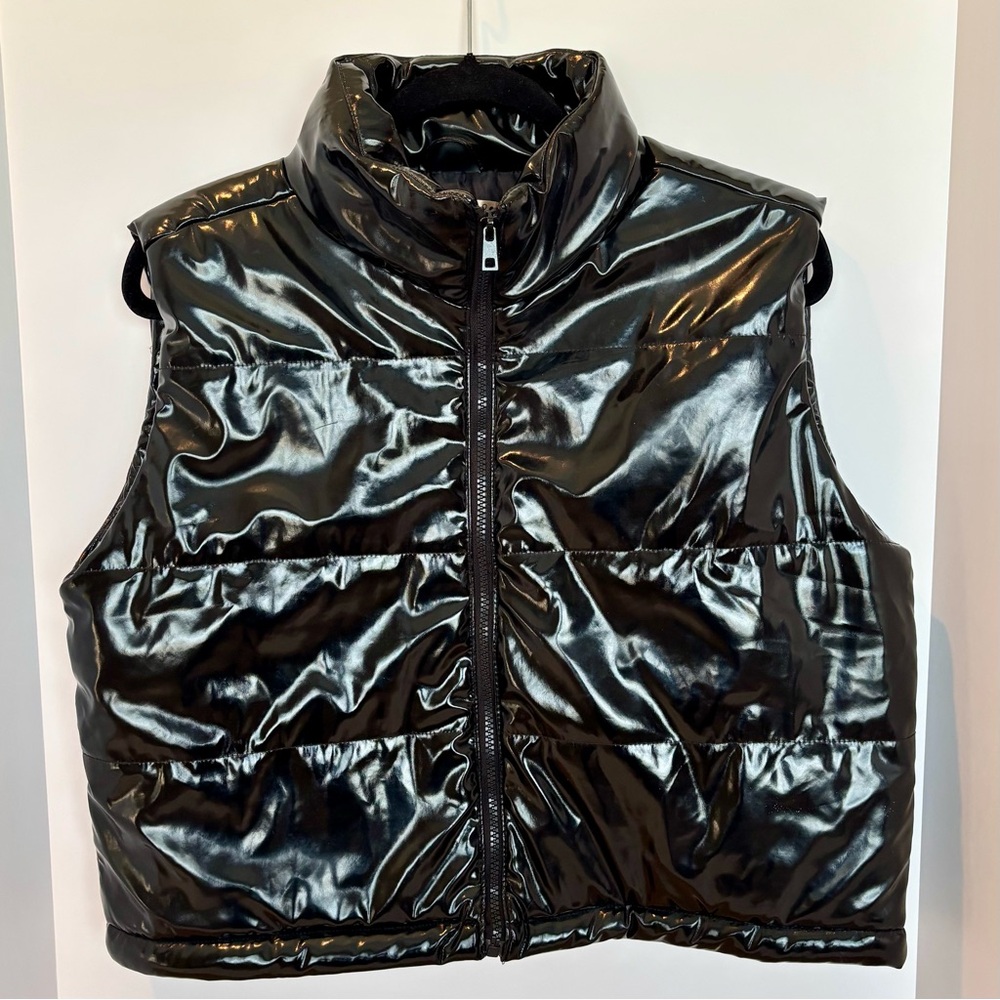 Edgy Streetwear 90s Y2K Shiny Black Cropped Puffer Vest Sz L